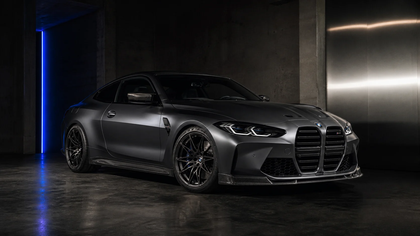 BMW M4 G82 у графітовому кольорі — performance проєкт APEX